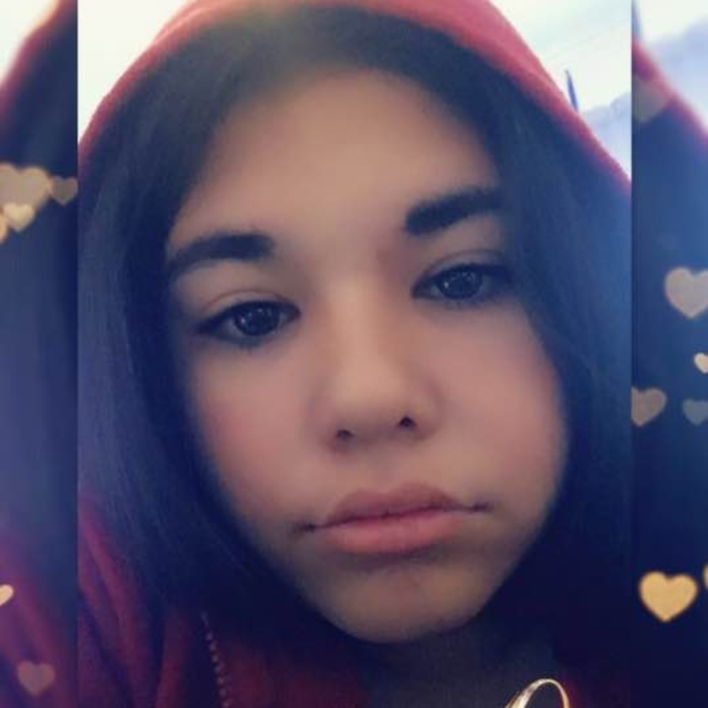 Meet your Posher, Yesenia